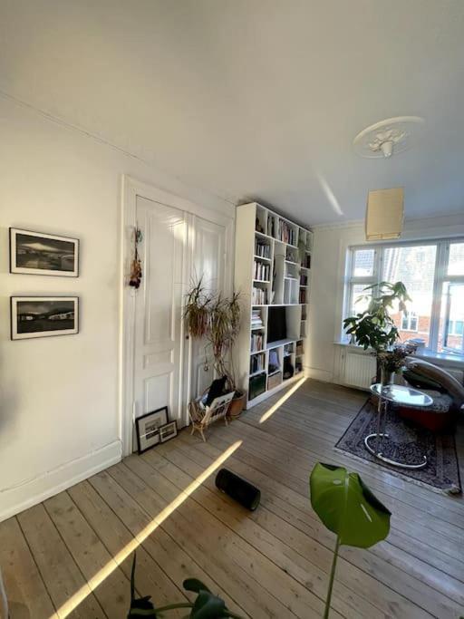 Apartment The Heart Of Norrebro Apartment, Sleeps 4 People