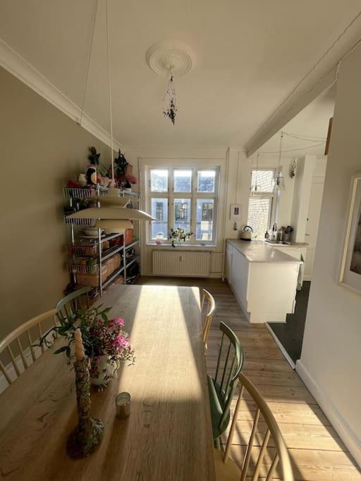The Heart Of Norrebro Apartment, Sleeps 4 People * København
