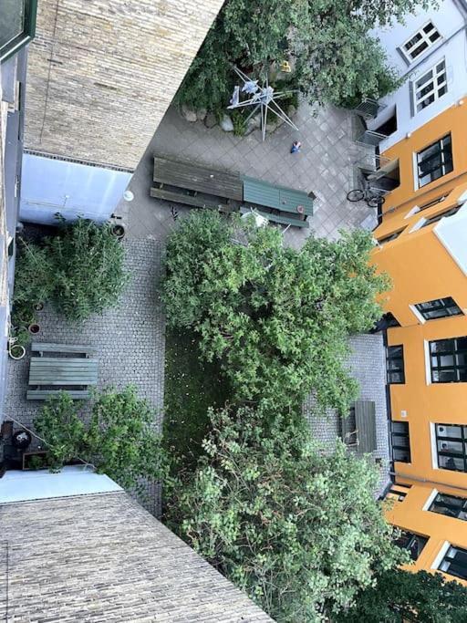 The Heart Of Norrebro Apartment, Sleeps 4 People København